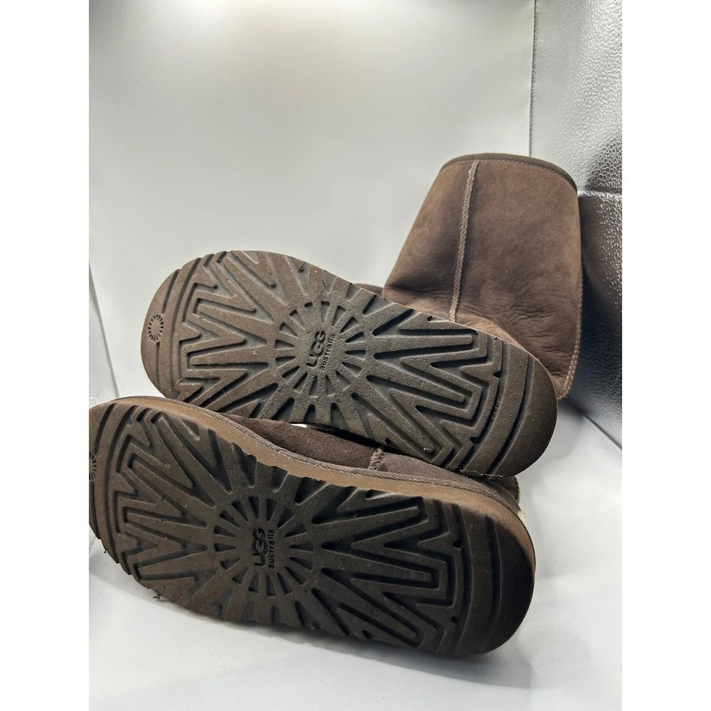 UGG Australia Tall Boots Chocolate Brown‎ Suede Sheepskin Lined Size 8